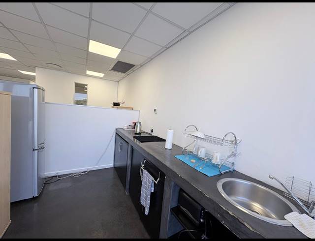 115M² OFFICE TO LET IN MAGALIESSIG